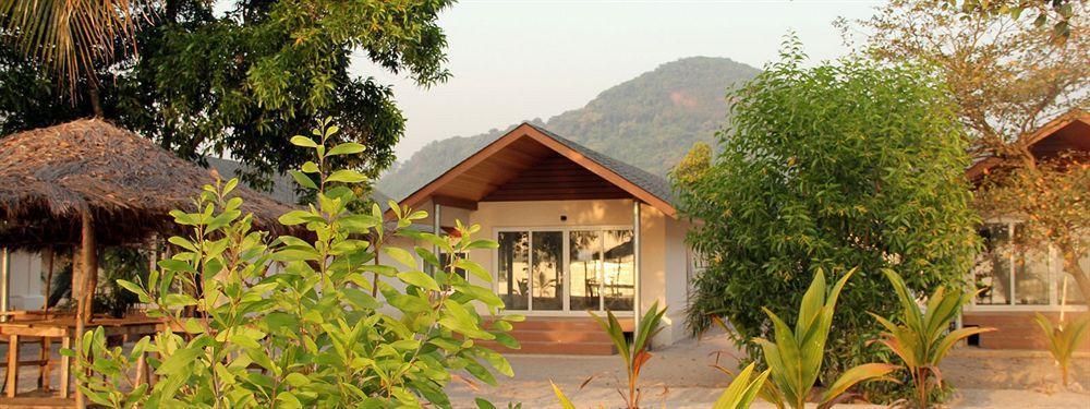 The Place Resort At Tokeh Beach فريتاون المظهر الخارجي الصورة